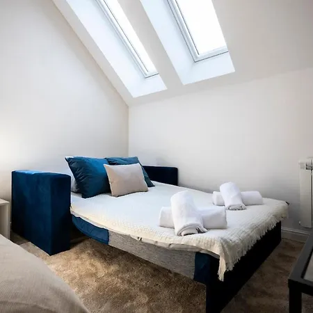 Charming 2br In 1 Free Parking